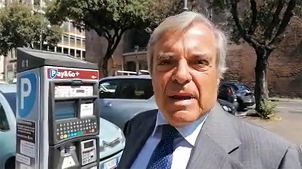 “Salviamo i romani dal Covid spegnendo i parcometri”. L’appello di Cremonesi “Salviamo i romani dal Covid spegnendo i parcometri”. L’appello di Cremonesi