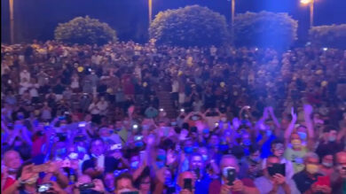 Duemila persona per Salvini in piazza a Sapri (Salerno). Video