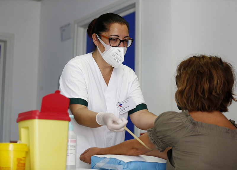 Virus e test per le scuole: gara aggiudicata, sul prezzo il segreto di Stato Virus e test per le scuole: gara aggiudicata, sul prezzo il segreto di Stato