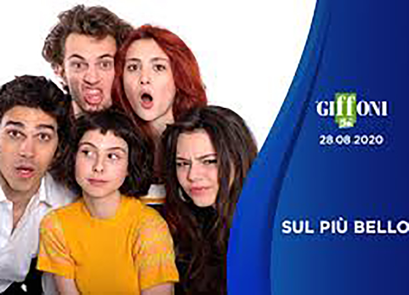 Svelato a Giffoni il trailer e le prime scene indite di “Sul più bello” Svelato a Giffoni il trailer e le prime scene indite di “Sul più bello”