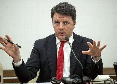 Governo, Renzi dà l’ultimatum a Conte:”Prenda il Mes se vuole fare il premier”