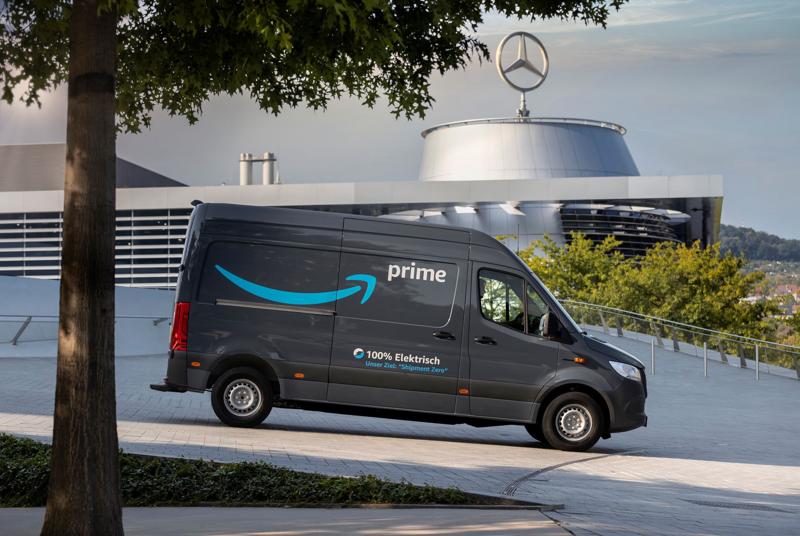 Mercedes-Benz e Amazon impegnati nella mobilità locale a zero emissioni Mercedes-Benz e Amazon impegnati nella mobilità locale a zero emissioni