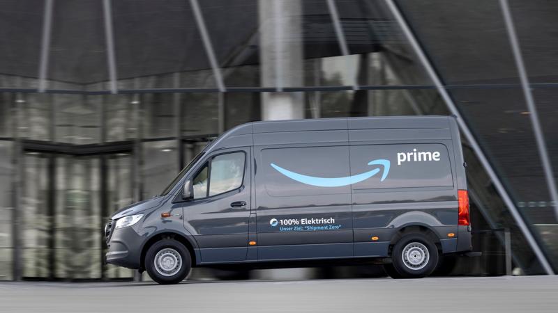 Mercedes-Benz e Amazon impegnati nella mobilità locale a zero emissioni Mercedes-Benz e Amazon impegnati nella mobilità locale a zero emissioni