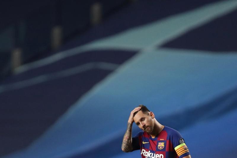 La Liga blinda Messi: “700 milioni di euro o non si muove dal Barcellona” La Liga blinda Messi: “700 milioni di euro o non si muove dal Barcellona”