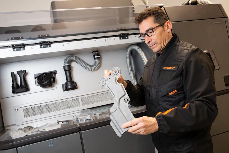SEAT scommette sull’innovazione, puntando sulla stampa 3D SEAT scommette sull’innovazione, puntando sulla stampa 3D