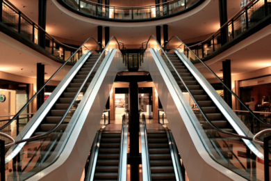 Covid, Confcommercio: in Lombardia bruciati 22 miliardi di consumi