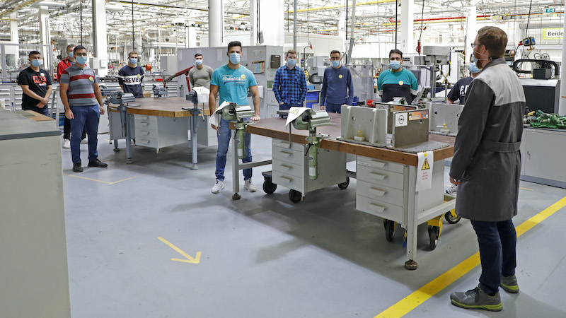 170 giovani apprendisti entrano in Opel Germania