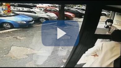 Falso medico rapinava farmacie con mascherina e coltello: arrestato 52enne