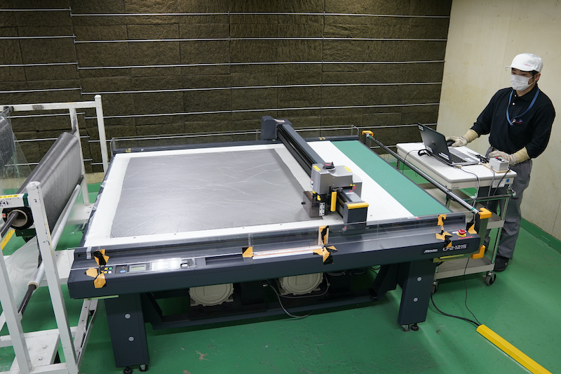 Nissan produce parti in carbonio per rendere più sicure le sue automobili Nissan produce parti in carbonio per rendere più sicure le sue automobili