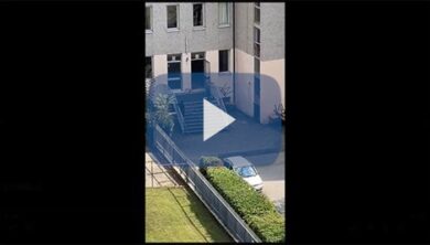 Banchi “che volano” in una scuola elementare. VIDEO