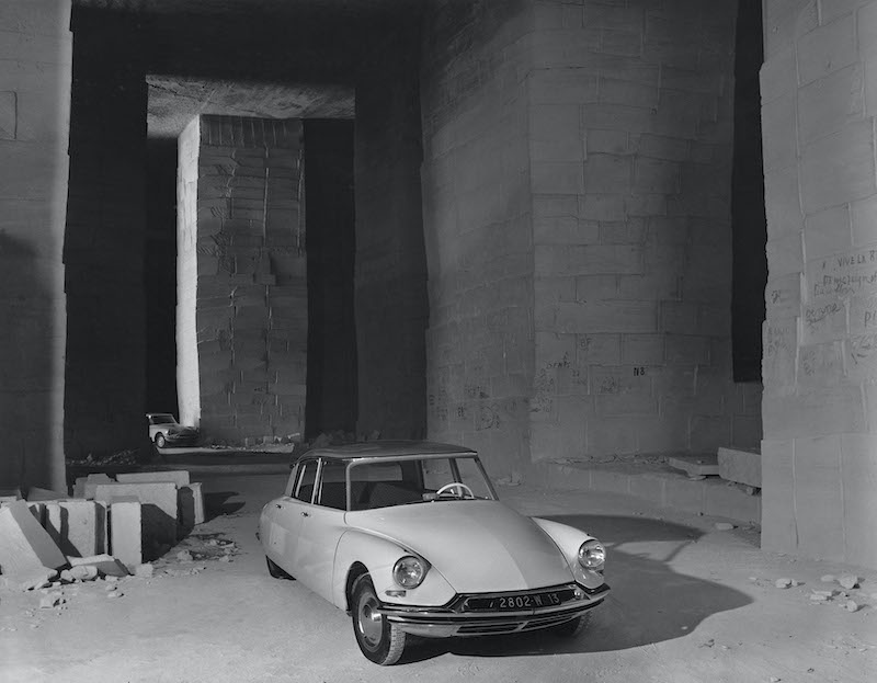 1955, Citroen presenta la DS19 con la sospensione idropneumatica 1955, Citroen presenta la DS19 con la sospensione idropneumatica