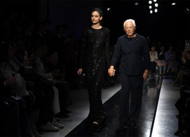 Armani sfila a porte chiuse, trasmetterà in diretta su La 7