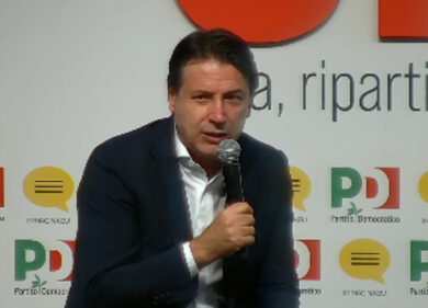 Conte: “Draghi,zero rivalità. 5s-Pd?Durerà”.E rilancia il tunnel nello Stretto