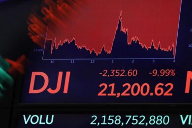 Wall Street, nuova ondata di vendite sul tech. Tonfo del Nasdaq. Crolla Tesla
