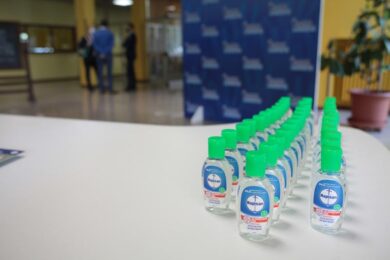 Rientro a scuola: gli italiani sono favorevoli alla mascherina anche al banco