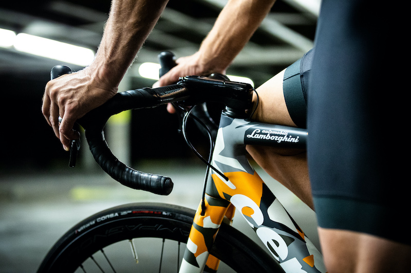 Lamborghini e Cervélo svelano la nuova bicicletta R5 a edizione limitata Lamborghini e Cervélo svelano la nuova bicicletta R5 a edizione limitata