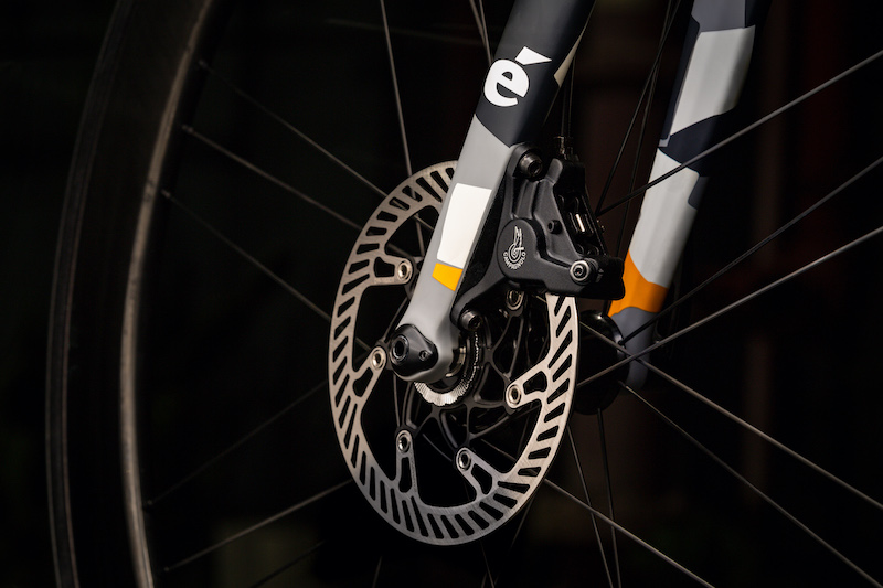 Lamborghini e Cervélo svelano la nuova bicicletta R5 a edizione limitata Lamborghini e Cervélo svelano la nuova bicicletta R5 a edizione limitata