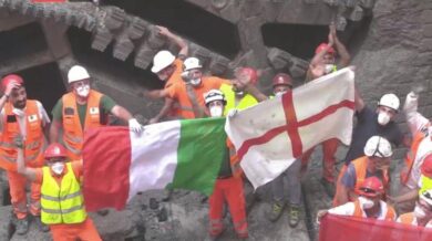 Metro4, le talpe hanno finito di scavare le gallerie. Maran: “Lavoro titanico”