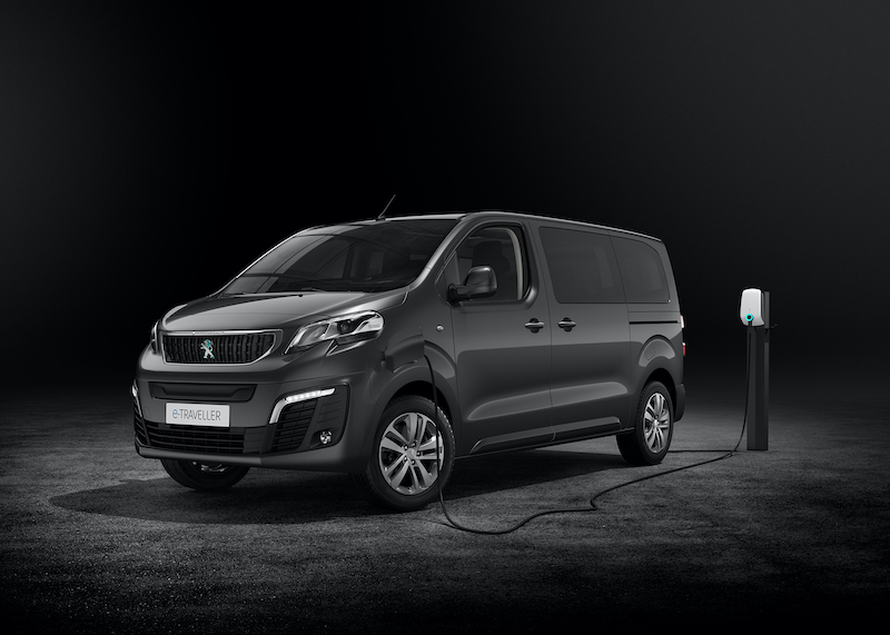 Arriva nelle concessionarie italiane il nuovo Peugeot e-Traveller Arriva nelle concessionarie italiane il nuovo Peugeot e-Traveller