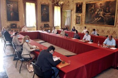 Milano, soglia di esenzione dall’addizionale Irpef passa da 21 a 23 mila euro
