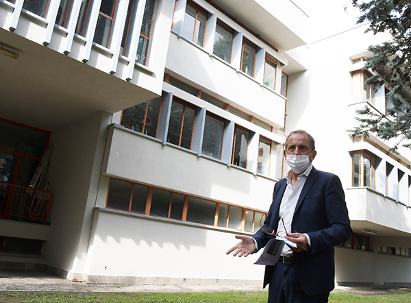 Riapertura scuole in sicurezza con Emanuele Antonelli sindaco di Busto Arsizio Riapertura scuole in sicurezza con Emanuele Antonelli sindaco di Busto Arsizio