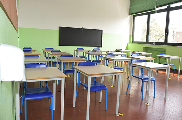 Riapertura scuole in sicurezza con Emanuele Antonelli sindaco di Busto Arsizio Riapertura scuole in sicurezza con Emanuele Antonelli sindaco di Busto Arsizio
