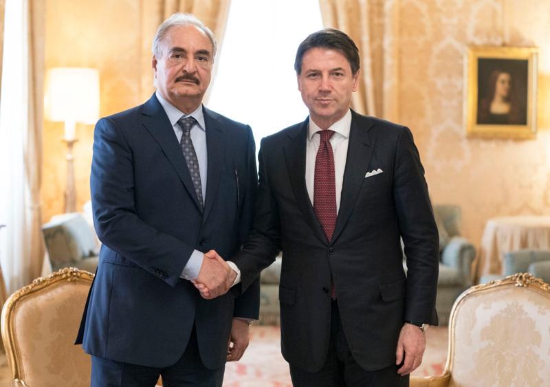 Libia, Haftar ricatta l’Italia.”4 scafisti calciatori per 18 pescatori siculi” Libia, Haftar ricatta l’Italia.”4 scafisti calciatori per 18 pescatori siculi”