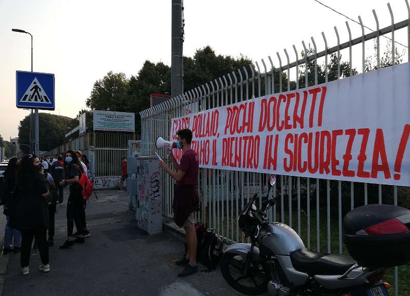 Scuola, studenti sul piede di guerra: “No alle classi pollaio” Scuola, studenti sul piede di guerra: “No alle classi pollaio”