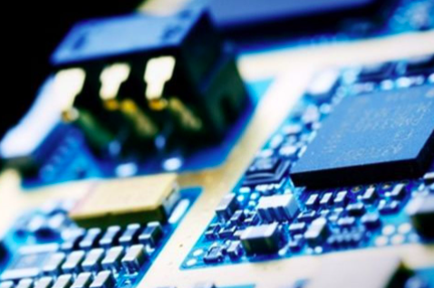 Matrimonio da 40 mld nei microchip. Nvidia compra il gigante britannico Arm Matrimonio da 40 mld nei microchip. Nvidia compra il gigante britannico Arm