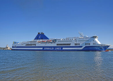 Grimaldi potenzia la rotta tra Livorno e Palermo con la ro-pax Cruise Smeralda