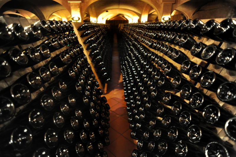 Franciacorta, taglio del nastro per la nuova sede nel bresciano Franciacorta, taglio del nastro per la nuova sede nel bresciano