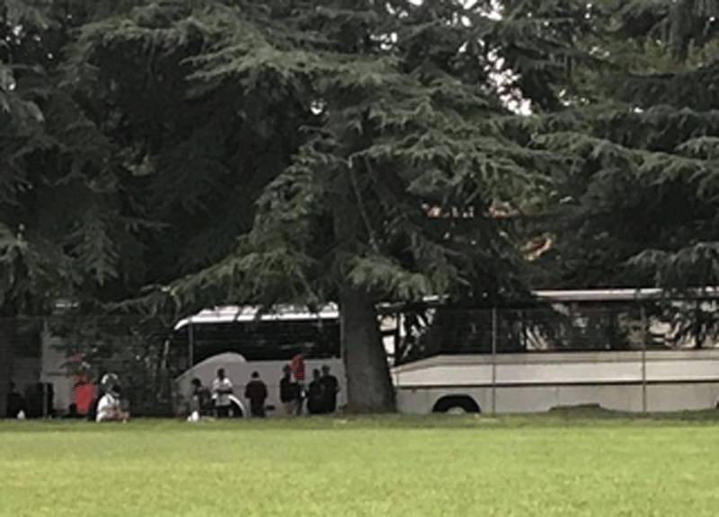 “Bus quarantena” per i migranti. Il caso a Udine. Bagarre politica “Bus quarantena” per i migranti. Il caso a Udine. Bagarre politica