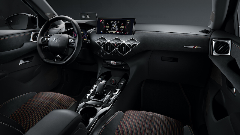DS3 Crossback: interni caratterizzati da dettagli raffinati ed esclusivi DS3 Crossback: interni caratterizzati da dettagli raffinati ed esclusivi