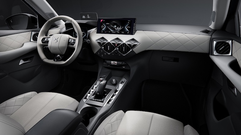 DS3 Crossback: interni caratterizzati da dettagli raffinati ed esclusivi DS3 Crossback: interni caratterizzati da dettagli raffinati ed esclusivi