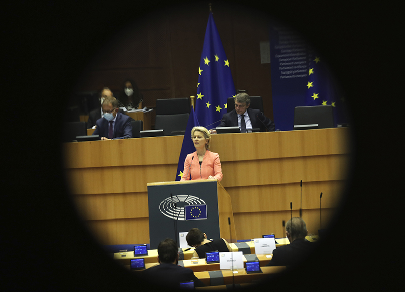 Ue, von der Leyen: “Lavoro con Conte per vertice mondiale Sanità in Italia” Ue, von der Leyen: “Lavoro con Conte per vertice mondiale Sanità in Italia”
