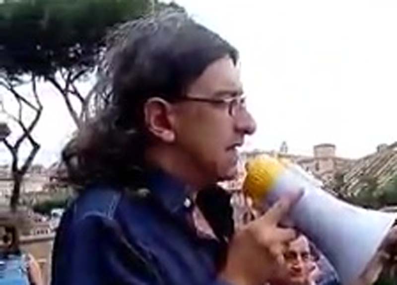 Pedofilia, Gabriele Paolini alla sbarra: la verità sulla storia con un 17enne