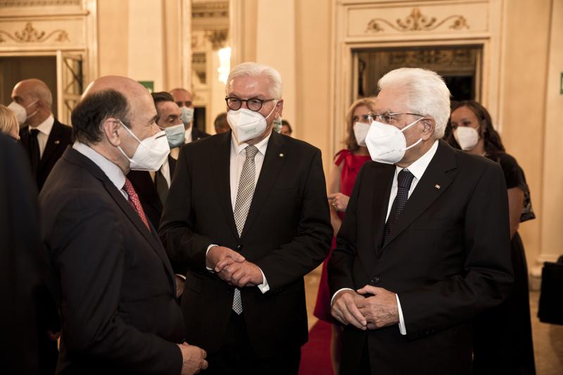 Teatro alla Scala: la Nona di Beethoven alla presenza di Mattarella Teatro alla Scala: la Nona di Beethoven alla presenza di Mattarella