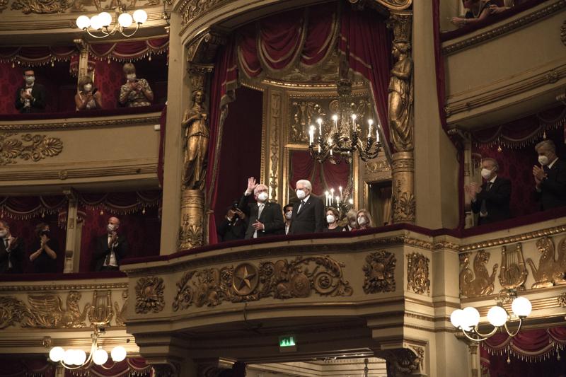 Teatro alla Scala: la Nona di Beethoven alla presenza di Mattarella Teatro alla Scala: la Nona di Beethoven alla presenza di Mattarella