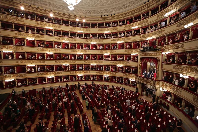 Teatro alla Scala: la Nona di Beethoven alla presenza di Mattarella Teatro alla Scala: la Nona di Beethoven alla presenza di Mattarella
