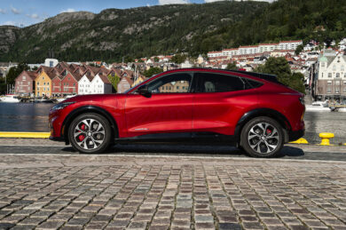 Ford Mustang Mach-E, il SUV elettrico nato per i clienti europei