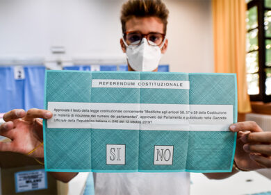 Referendum, il Sì sfiora il 70%: via libera al taglio dei parlamentari