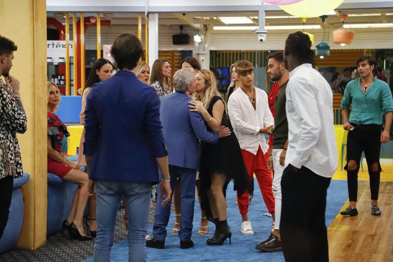 Grande Fratello Vip 5, FAUSTO LEALI SQUALIFICATO. 3 NOMINATION. E BALOTELLI… Grande Fratello Vip 5, FAUSTO LEALI SQUALIFICATO. 3 NOMINATION. E BALOTELLI…