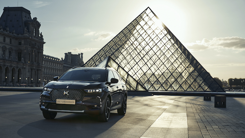 L’arte viaggia su quattro ruote con DS 7 Crossback Louvre L’arte viaggia su quattro ruote con DS 7 Crossback Louvre