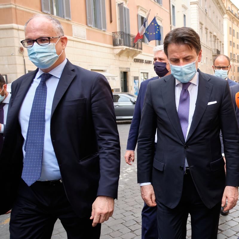 Manovra, 8 miliardi per fisco e famiglie. L'”ottobre di fuoco” per il Governo Manovra, 8 miliardi per fisco e famiglie. L'”ottobre di fuoco” per il Governo