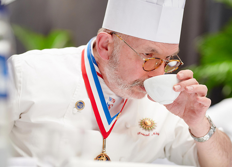 Gli chef e sommelier dell’International Taste Institute premiano Caffè Borbone Gli chef e sommelier dell’International Taste Institute premiano Caffè Borbone