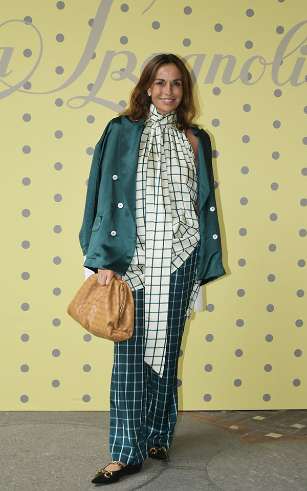 Luisa Spagnoli primavera estate 2021 nel ricordo di terre lontane. Luisa Spagnoli primavera estate 2021 nel ricordo di terre lontane.