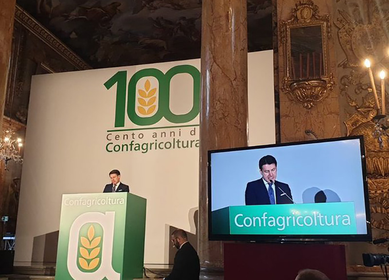 Confagricoltura, dal 1920 un secolo di agricoltura e di storia italiana Confagricoltura, dal 1920 un secolo di agricoltura e di storia italiana