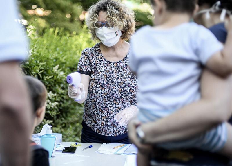 Coronavirus, maestre positive a Roma Nord: chiuse 5 sezioni di una materna Coronavirus, maestre positive a Roma Nord: chiuse 5 sezioni di una materna