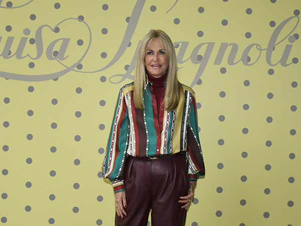 Luisa Spagnoli primavera estate 2021 nel ricordo di terre lontane. Luisa Spagnoli primavera estate 2021 nel ricordo di terre lontane.