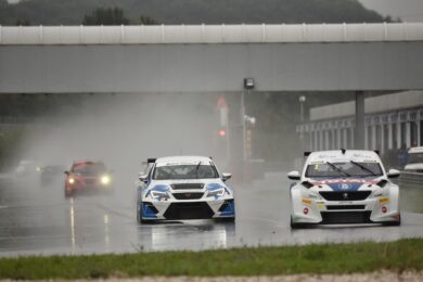 La 308 di Arduini-Bodega centra il  podio sotto il diluvio di Magione
